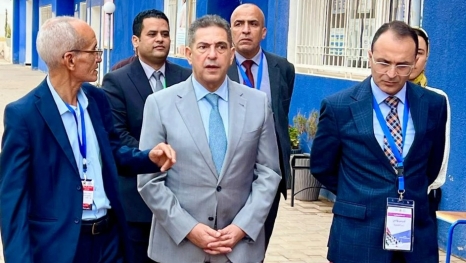 أمزازي يتفقد امتحانات البكالوريا بأكادير