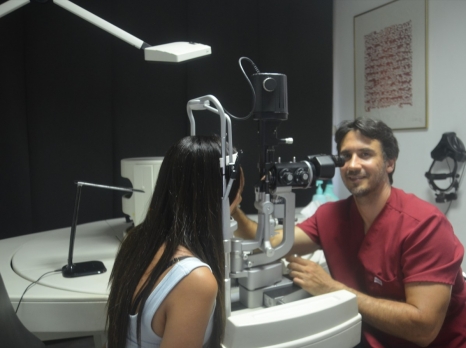 الدكتور الكوهن نبيل يحذر: أشعة الشمس قد تسرق بصرك في دقائق... والعين تدفع الثمن!