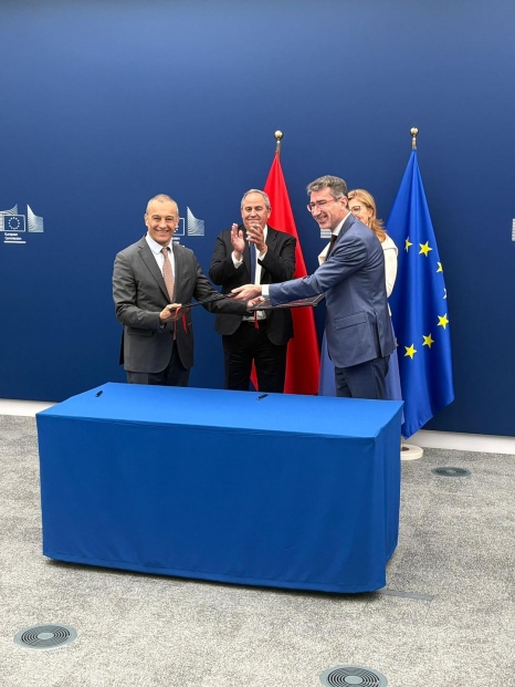 الميداوي يشارك في مراسم توقيع الاتفاقية الاستراتيجية المتعلقة بتمديد مشاركة المملكة المغربية في “برنامج الشراكة من أجل البحث والابتكار في منطقة البحر الأبيض المتوسط بالعاصمة البلجيكية بروكسل.